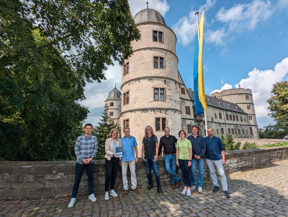 Kreismuseum Wewelsburg veröffentlicht Sammelband zur Geschichte der Wewelsburg und des KZ Niederhagen